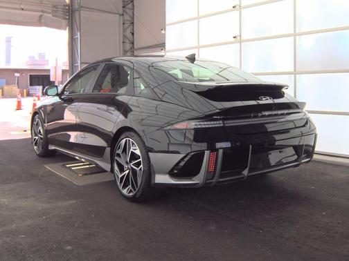 2024 Hyundai IONIQ 6 SEL