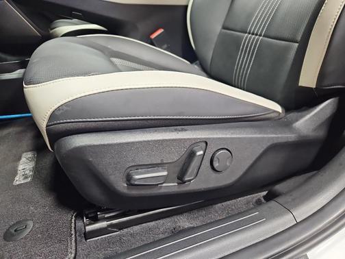 Snow White Pearl 2024 Kia EV6 GT-Line