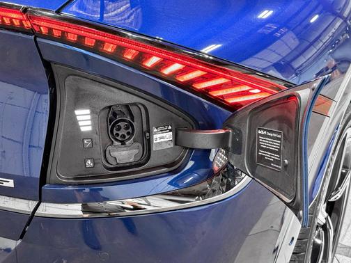 Yacht Blue 2023 Kia EV6 GT