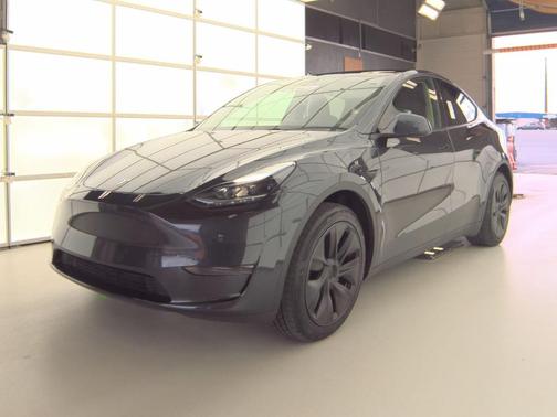 Solid Black 2025 Tesla Model Y Long Range