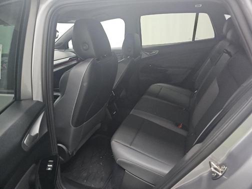 Silver Mist Metallic 2023 Volkswagen ID.4 Pro S