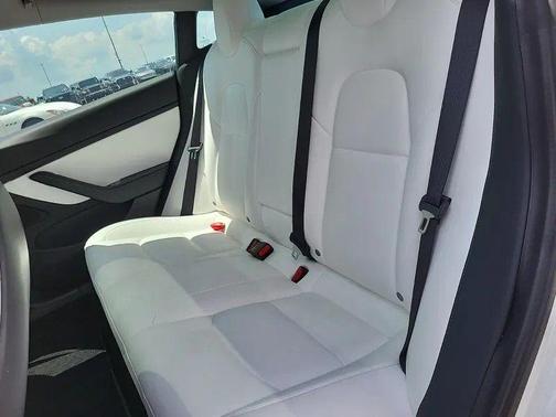 2020 Tesla Model 3 Standard Range