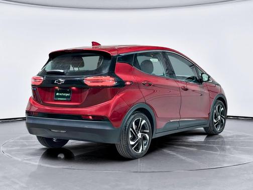 Cherry Red Tintcoat 2022 Chevrolet Bolt EV FWD 1LT