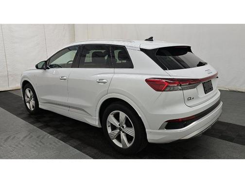 2024 Audi Q4 e-tron Premium Plus