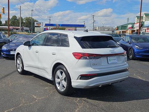 2024 Audi Q4 e-tron Premium Plus