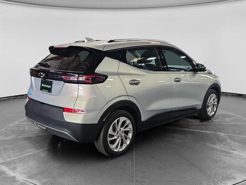 Silver Flare Metallic 2023 Chevrolet Bolt EUV LT