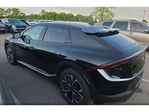 Aurora Black Pearl 2024 Kia EV6 Light Long Range