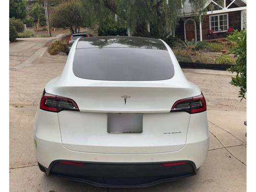 Pearl White Multi-Coat 2021 Tesla Model Y Long Range