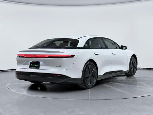 Stellar White Metallic 2024 Lucid Air Pure