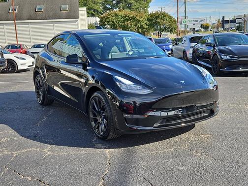 2023 Tesla Model Y Long Range