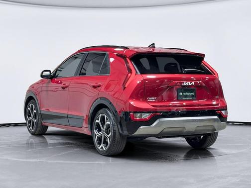Runway Red 2023 Kia Niro Touring