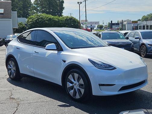 2022 Tesla Model Y Long Range