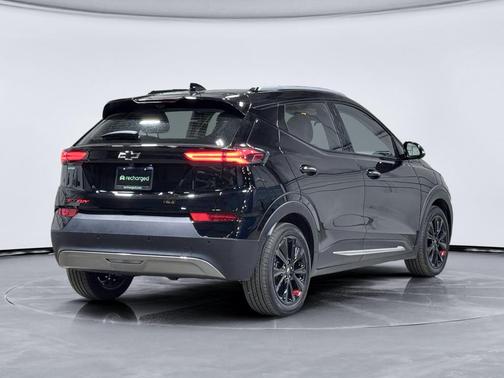 Mosaic Black Metallic 2023 Chevrolet Bolt EUV Premier