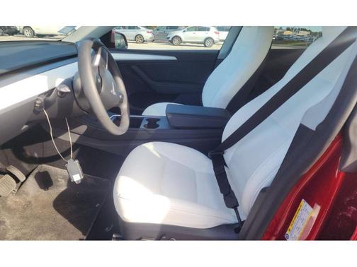 2025 Tesla Model Y Long Range