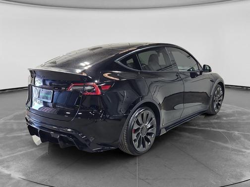 Solid Black 2022 Tesla Model Y Performance