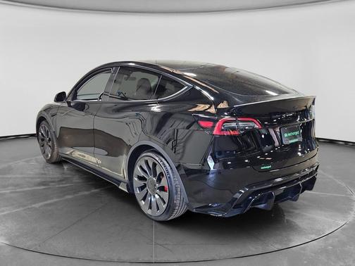 Solid Black 2022 Tesla Model Y Performance