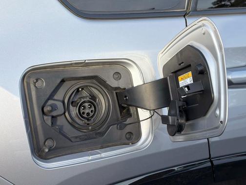 2021 Toyota RAV4 Prime SE