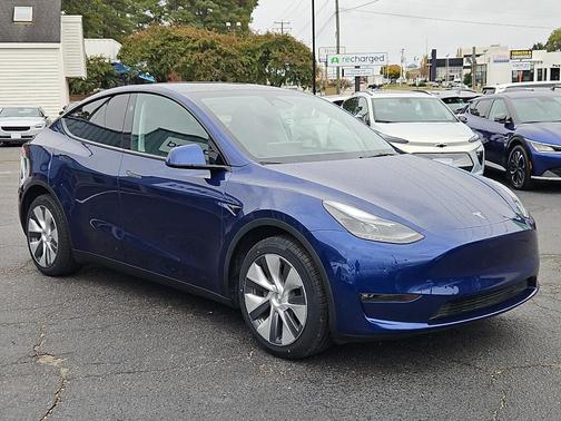 2024 Tesla Model Y Long Range