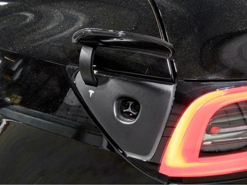 Solid Black 2025 Tesla Model Y Long Range