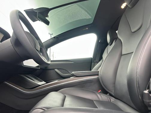 2022 Tesla Model X Long Range