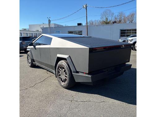 2024 Tesla Cybertruck Cyberbeast