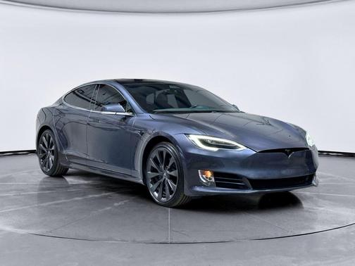 2020 Tesla Model S Long Range