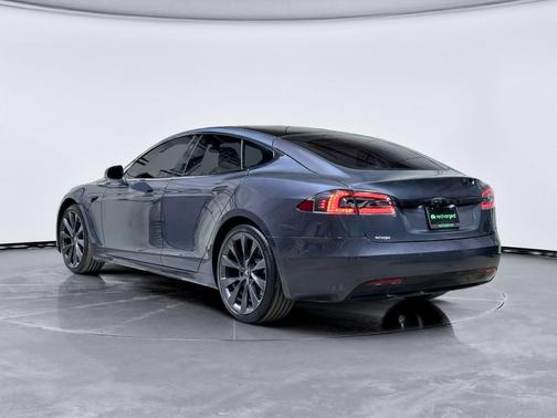 2020 Tesla Model S Long Range