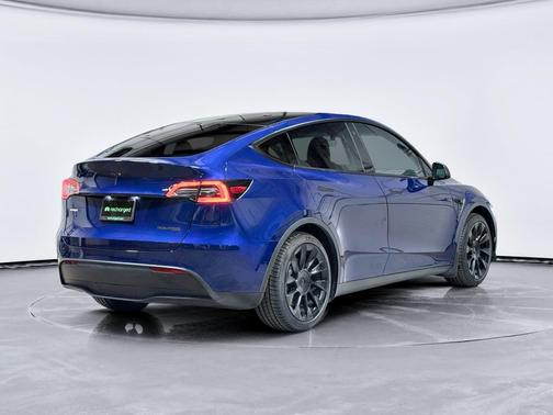 Deep Blue Metallic 2021 Tesla Model Y Long Range