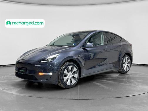 2024 Tesla Model Y Long Range