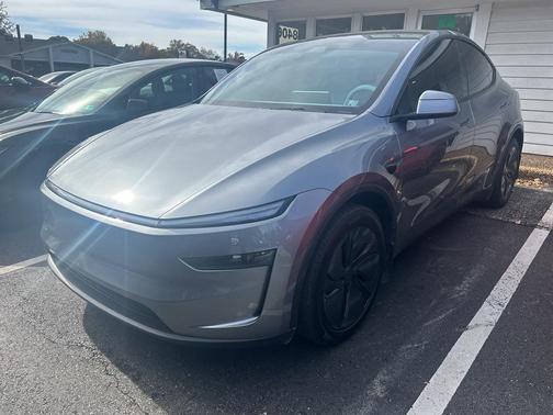 2026 Tesla Model Y Premium
