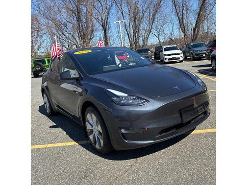 2024 Tesla Model Y Long Range