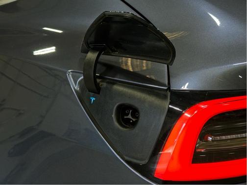 Midnight Silver Metallic 2020 Tesla Model 3 Standard Range Plus