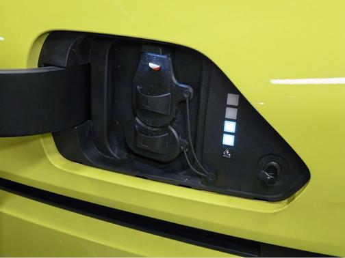 Neoteric Yellow 2024 Hyundai KONA EV SEL