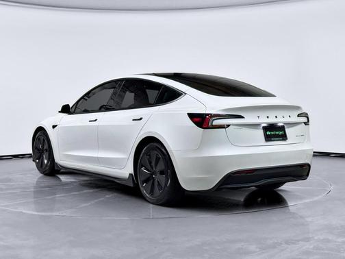 2025 Tesla Model 3 Long Range