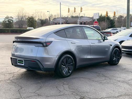 2026 Tesla Model Y Long Range