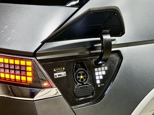 2022 Hyundai IONIQ 5 Limited