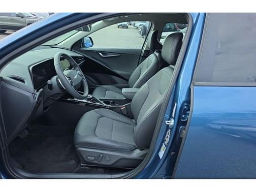 Mineral Blue 2024 Kia Niro EV Wind