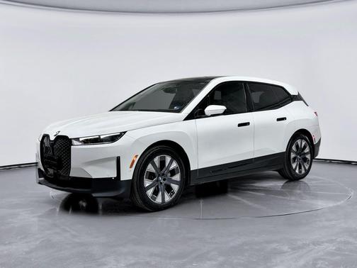 Alpine White 2023 BMW iX xDrive50