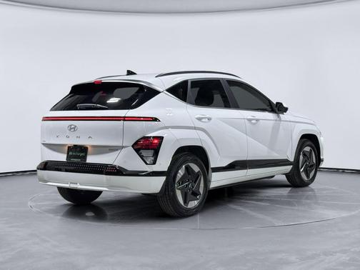 Atlas White 2024 Hyundai KONA EV Limited