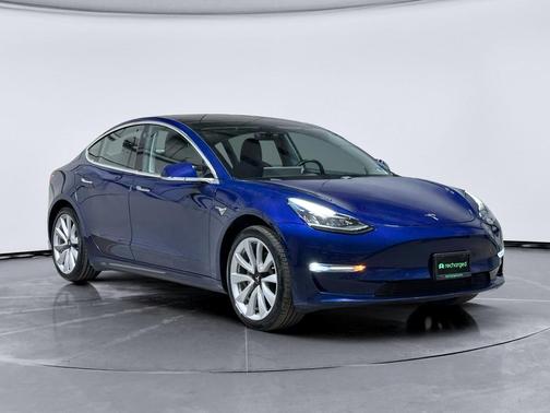 Deep Blue Metallic 2018 Tesla Model 3 Long Range