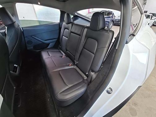 2025 Tesla Model Y Performance