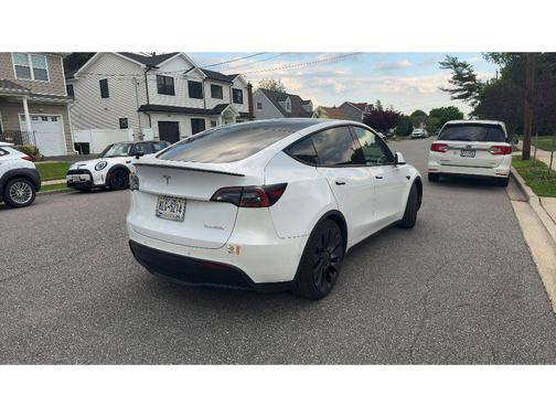 Pearl White Multi-Coat 2021 Tesla Model Y Performance