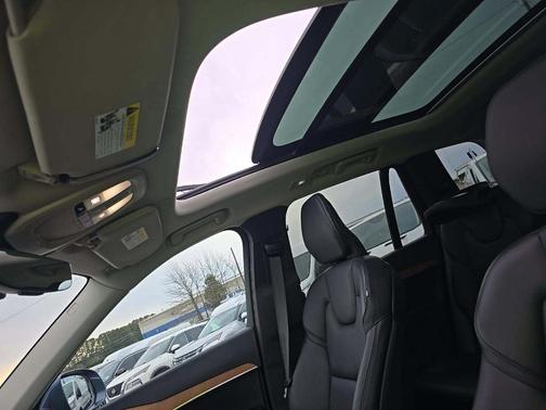 Denim Blue Metallic 2023 Volvo XC90 Recharge Plug-In Hybrid Plus