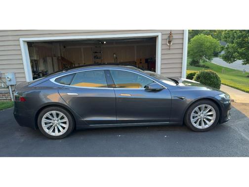 Silver Metallic 2017 Tesla Model S 90D