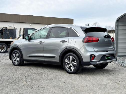 2022 Kia Niro LXS