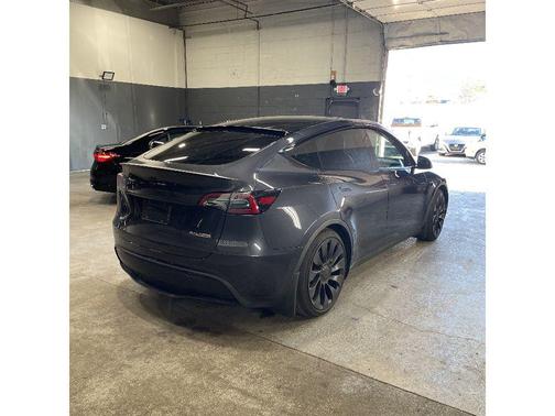 2024 Tesla Model Y Performance