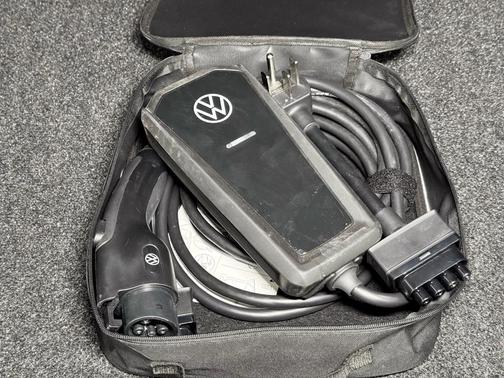 Deep Black Pearl 2023 Volkswagen ID.4 Pro S Plus