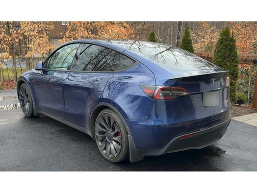 2023 Tesla Model Y Performance