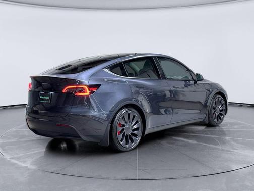 2025 Tesla Model Y Performance
