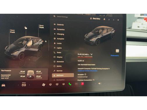 2025 Tesla Model Y Performance